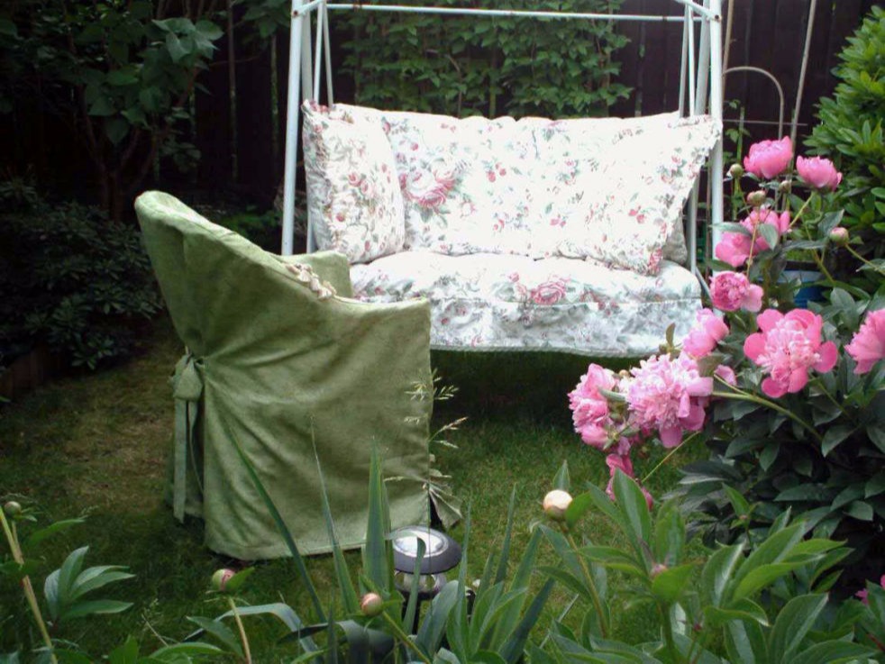 Aranżacja tkanin w ogrodzie